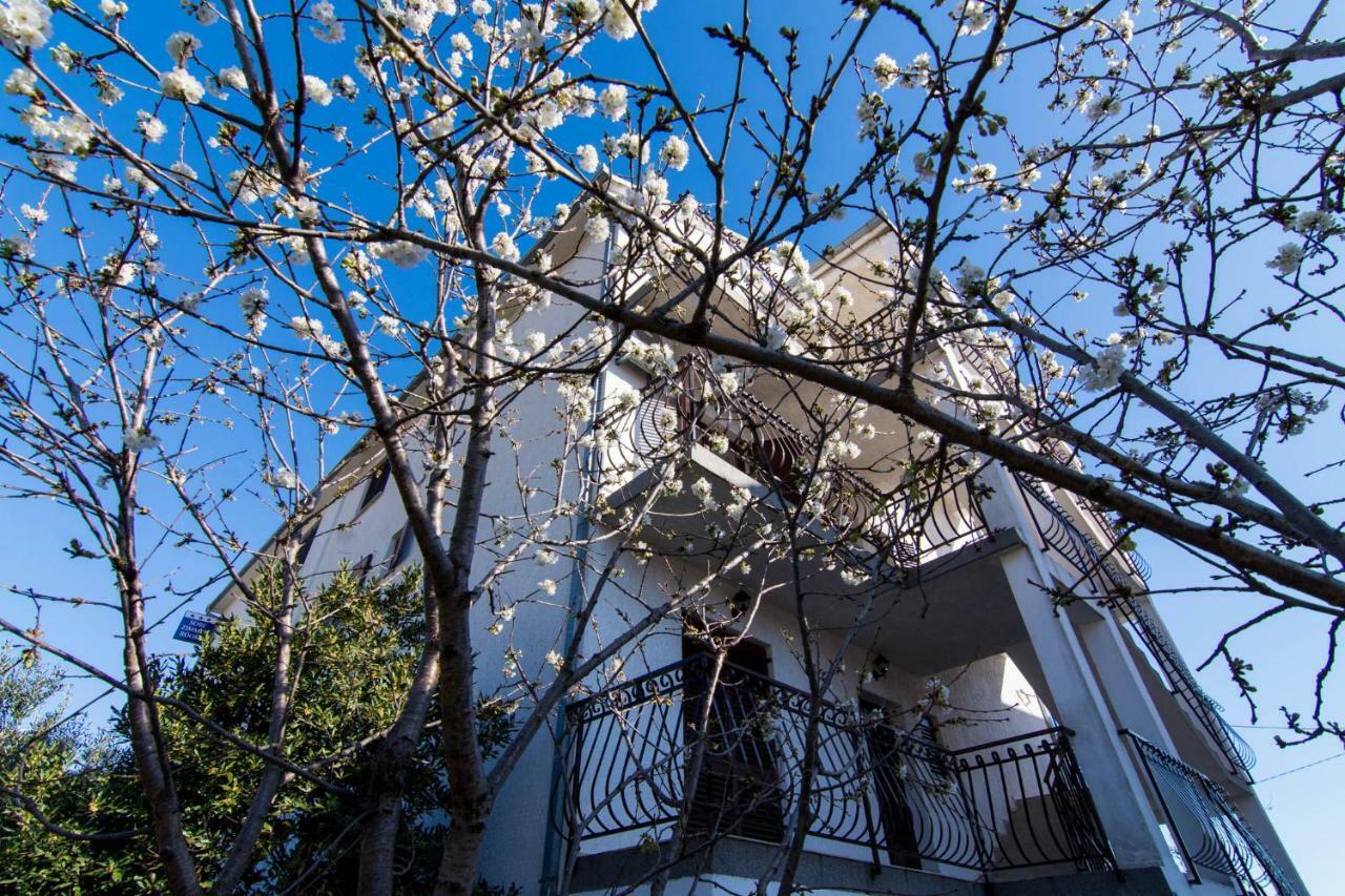 Apartments Jozic Seget Vranjica Buitenkant foto