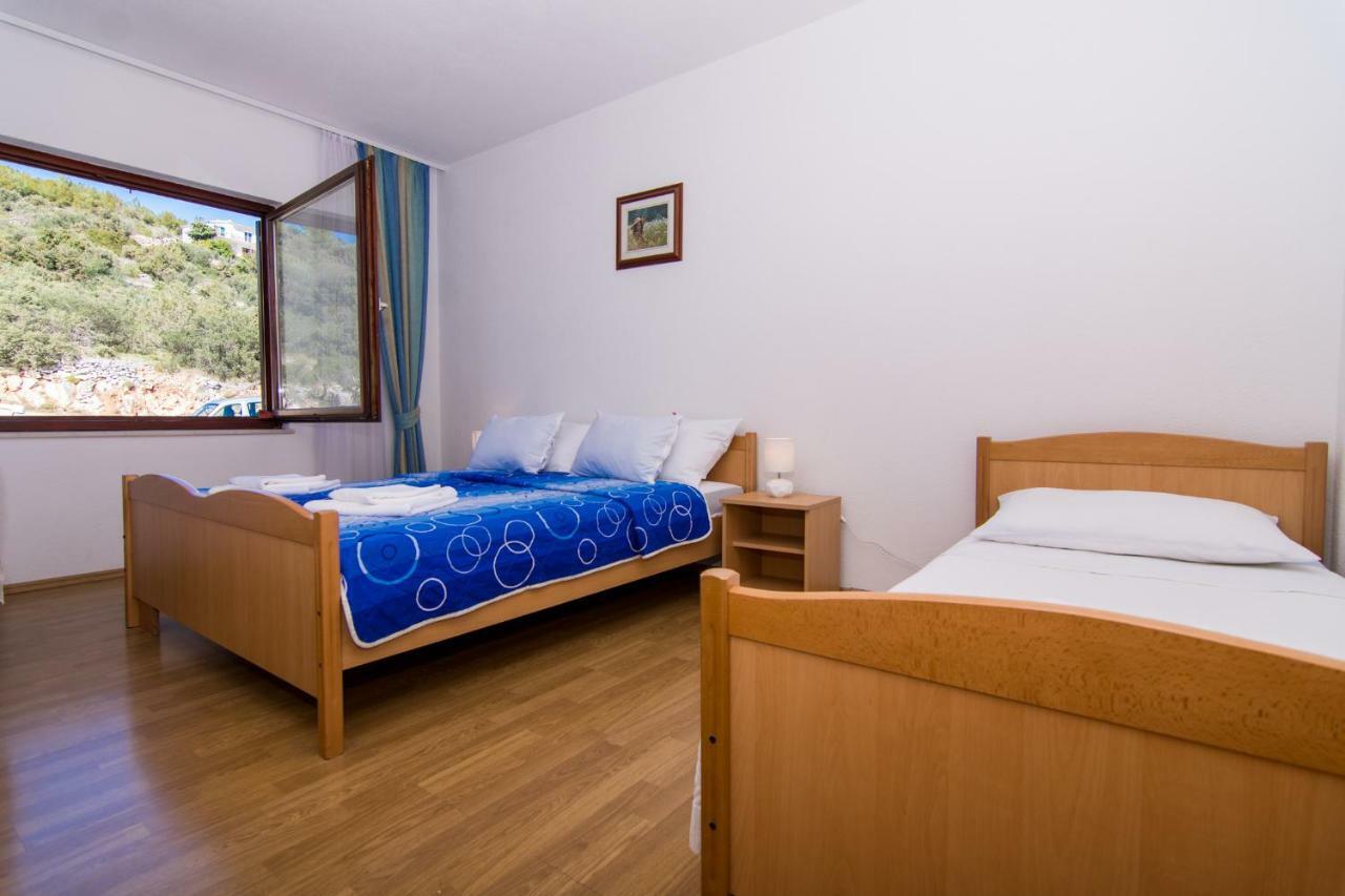 Apartments Jozic Seget Vranjica Buitenkant foto