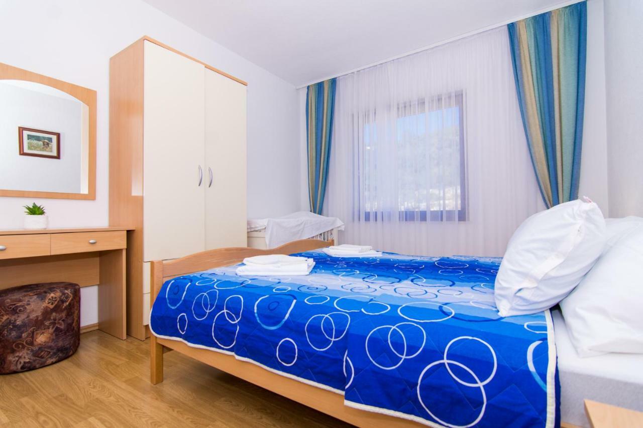 Apartments Jozic Seget Vranjica Buitenkant foto