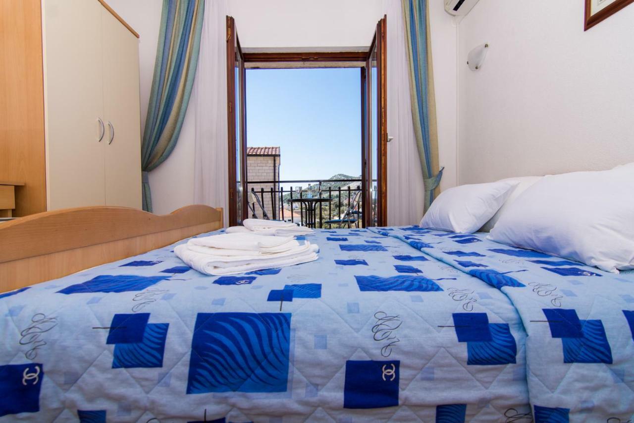 Apartments Jozic Seget Vranjica Buitenkant foto
