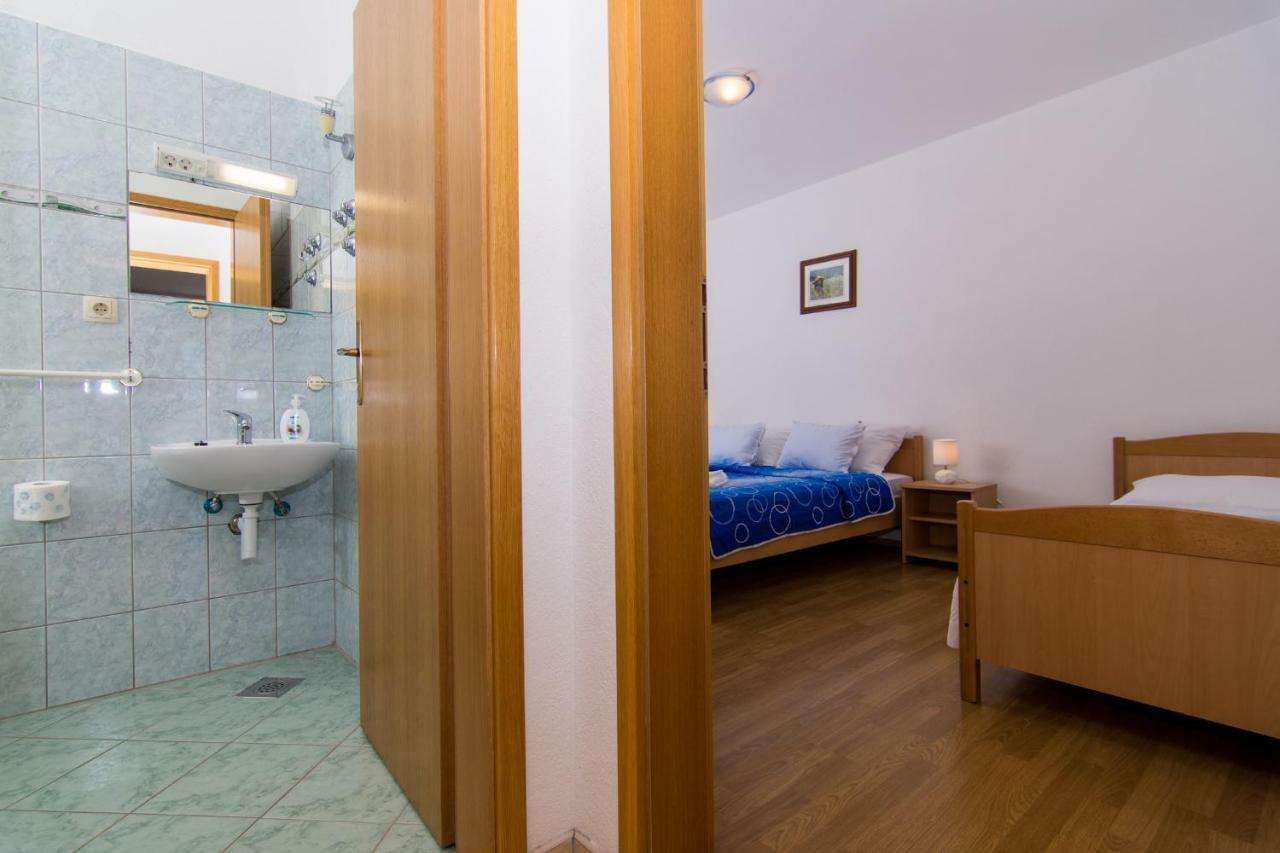 Apartments Jozic Seget Vranjica Buitenkant foto