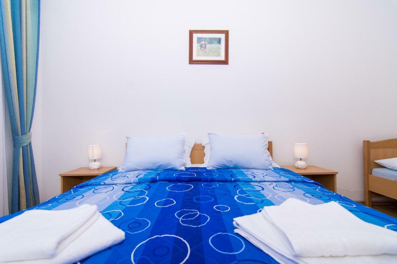 Apartments Jozic Seget Vranjica Buitenkant foto