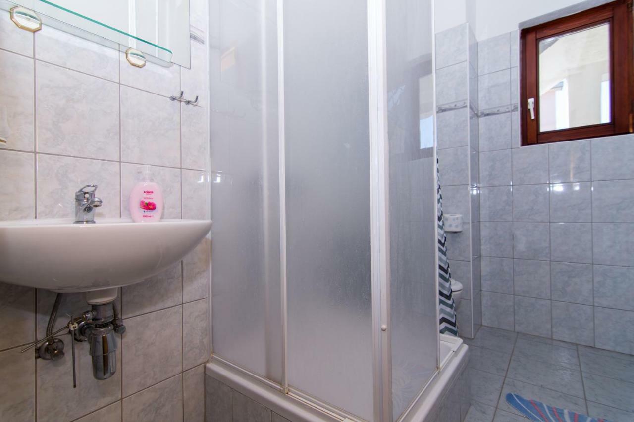 Apartments Jozic Seget Vranjica Buitenkant foto
