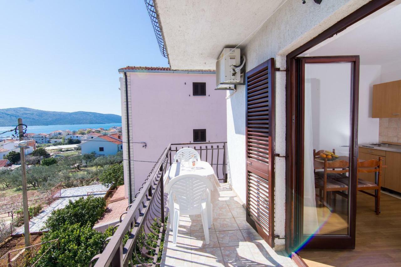 Apartments Jozic Seget Vranjica Buitenkant foto
