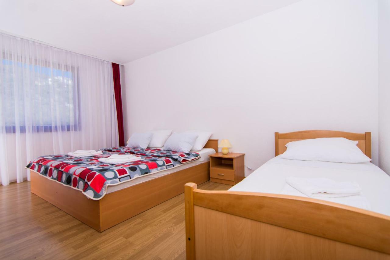 Apartments Jozic Seget Vranjica Buitenkant foto