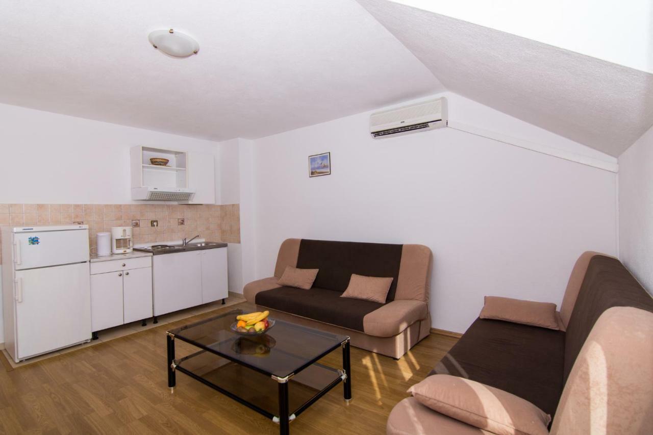 Apartments Jozic Seget Vranjica Buitenkant foto